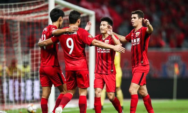 上港主场发挥稳定，完胜对手拿下关键三分