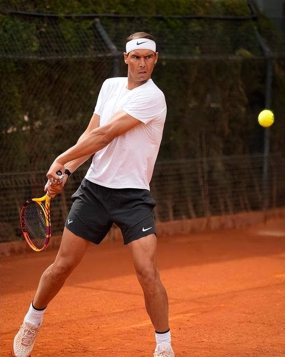 世界网球队碾压美国网球队，纳达尔关键制胜