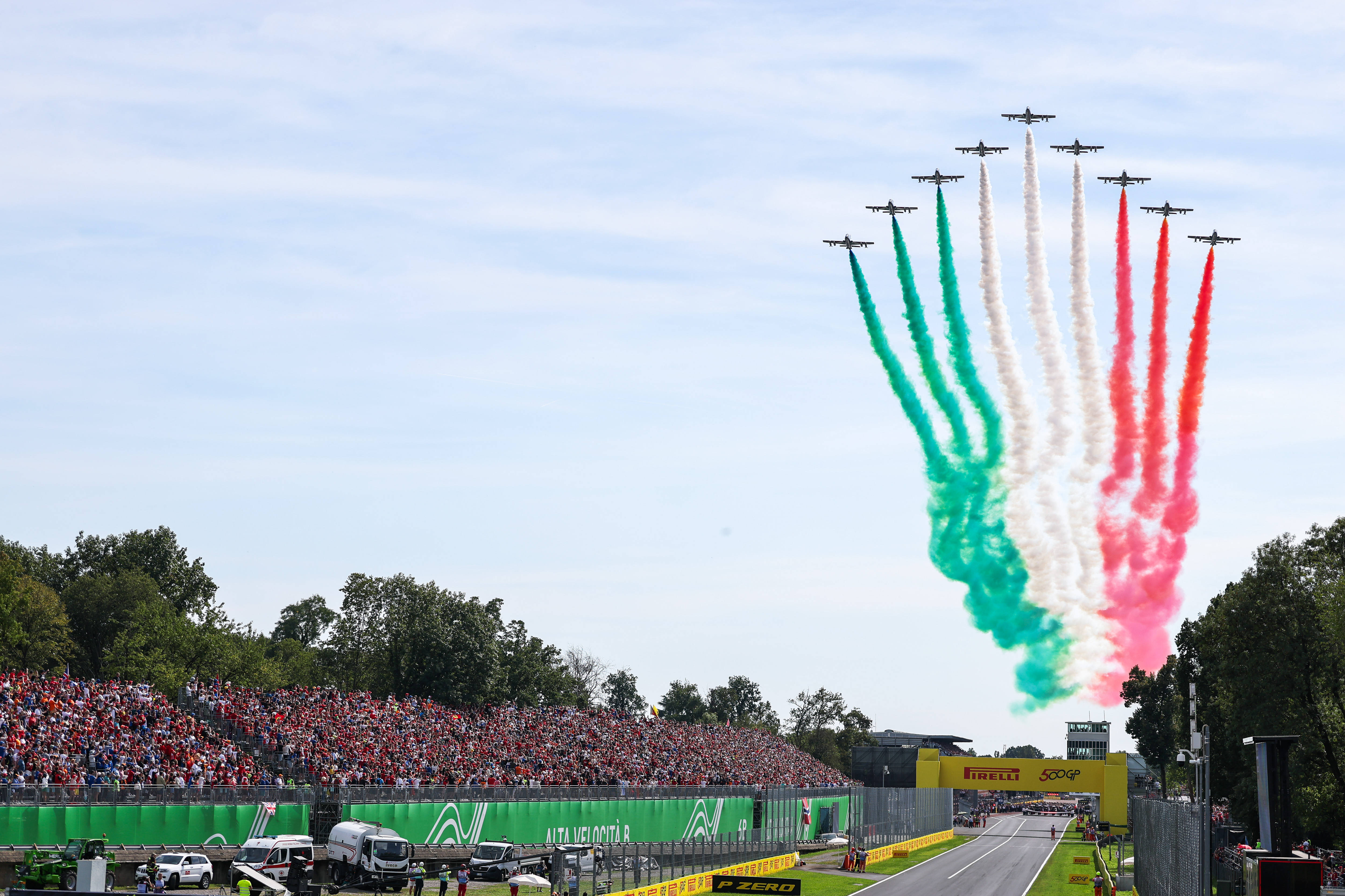 威廉姆斯绝杀雷诺车队，维斯塔潘扛起全队