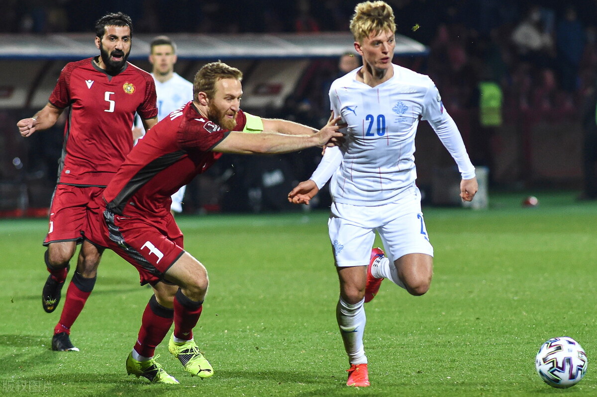 雷速-德国队轻取泰国队，黄鸭组合惊艳四座