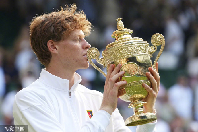 温网逆转澳网，辛纳带队取胜