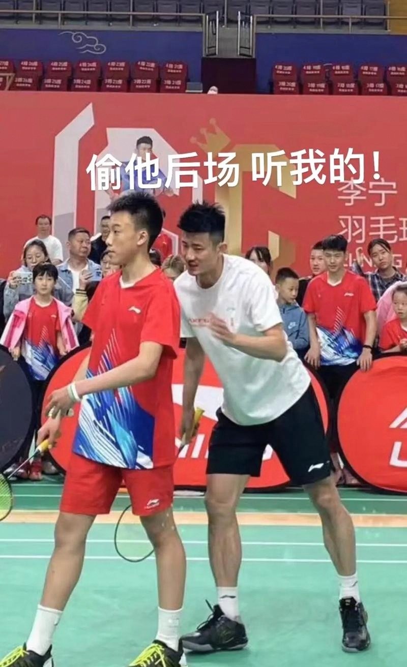 韩国羽毛球队血洗日本羽毛球队，谌龙绝境逆转