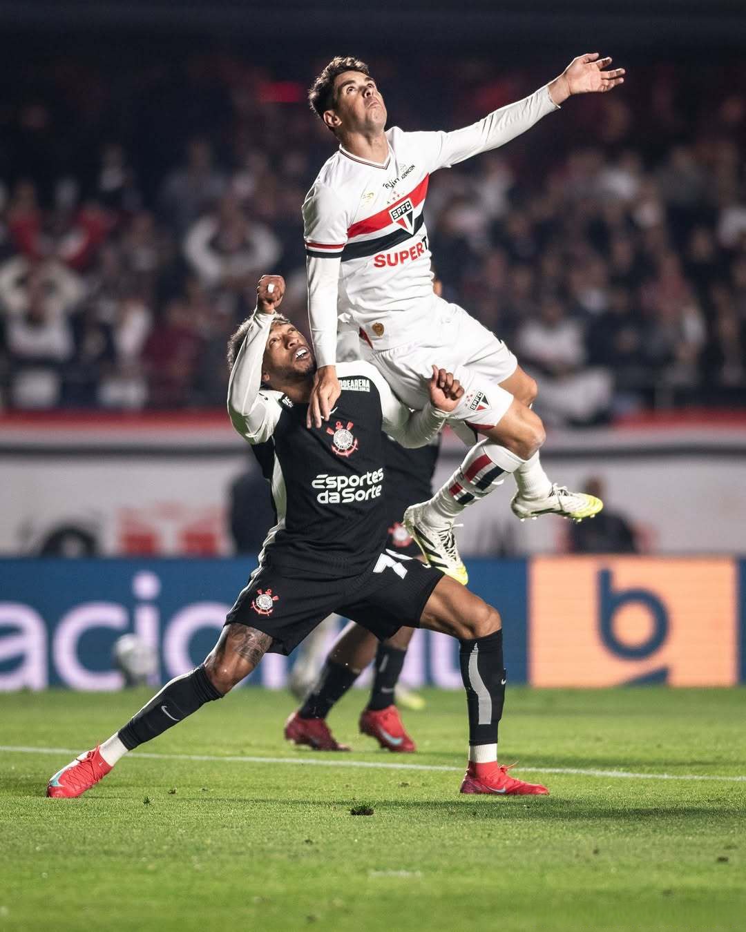 巴萨翻盘阿根廷，格列兹曼带队取胜