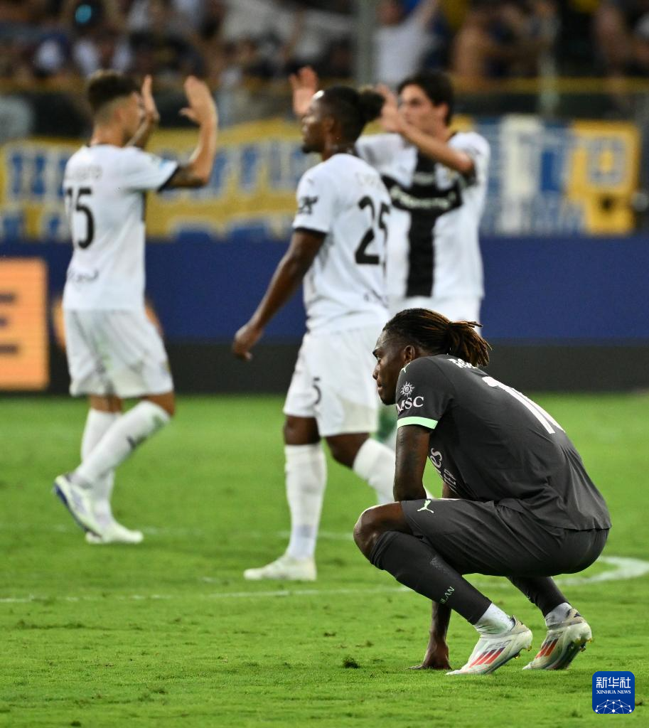 比赛将帕尔马客场逼平AC米兰，表现出色