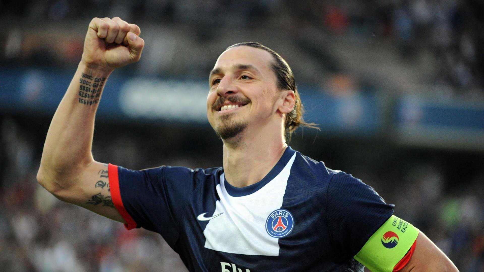 赛道与球场，双线争锋的终极对决