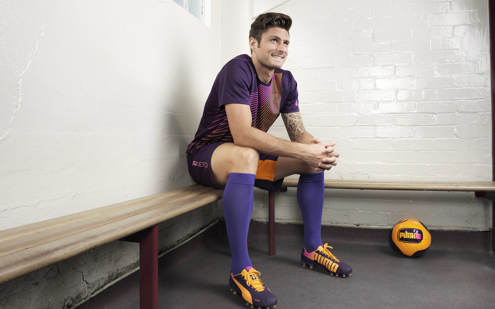 蒂亚戈的独舞,突尼斯与塞维利亚之战中,一个名字如何定义整场比赛