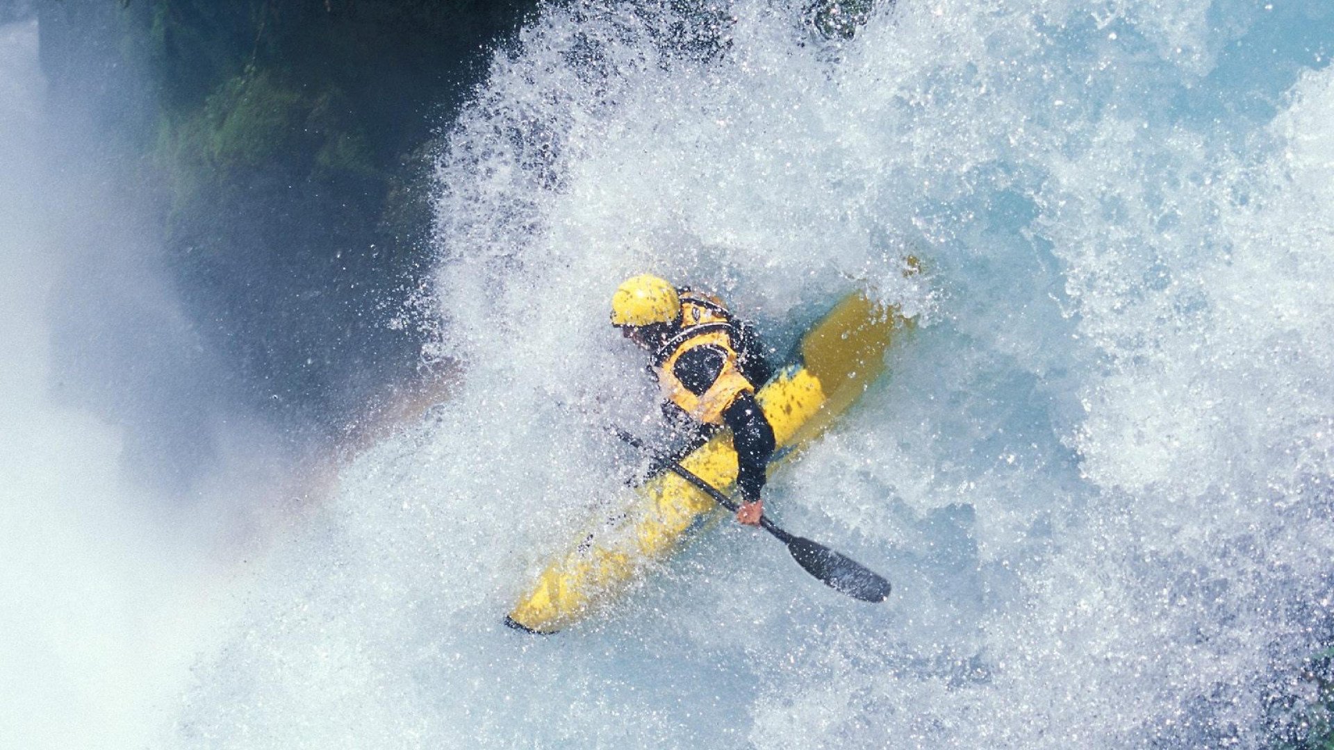 当足球传奇驶入F1赛道，乌拉圭争冠战与穆勒的跨界统治