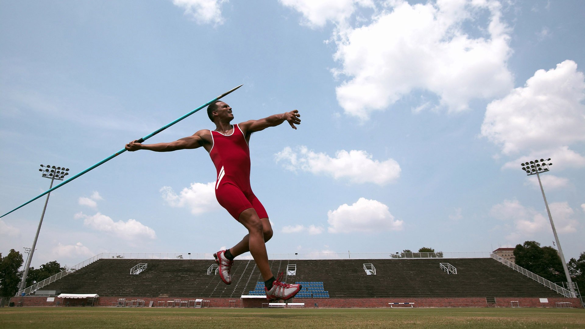 南美风暴席卷澳洲，斯通斯一锤定音，秘鲁书写历史性胜利